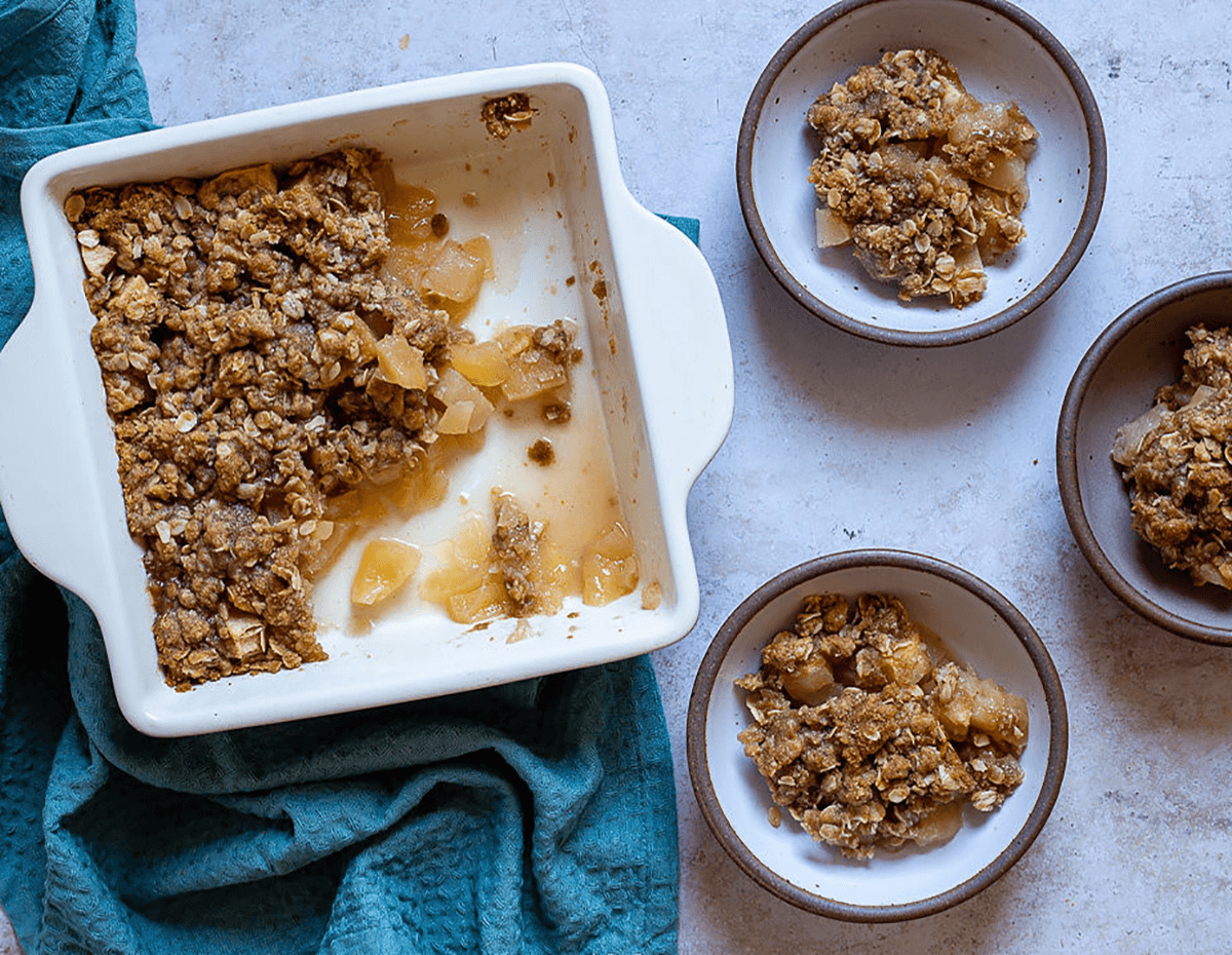 Several helpings of cinnamon apple crisp
