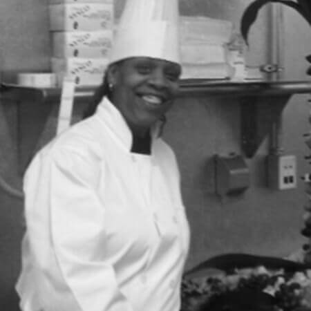 A headshot of chef of Tracey Taylor